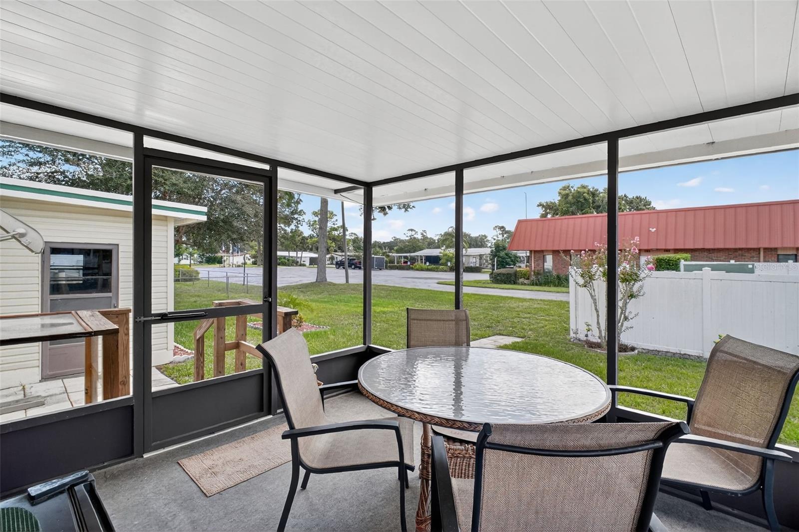 TAVARES FOX RUN MOBILE HOME - Residential