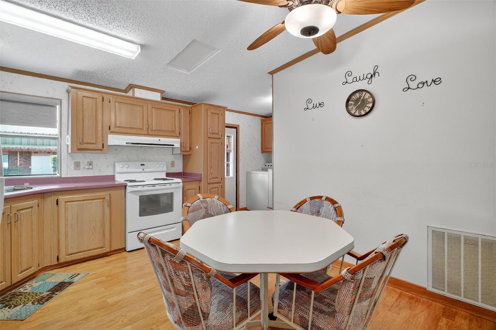 TAVARES FOX RUN MOBILE HOME - Residential