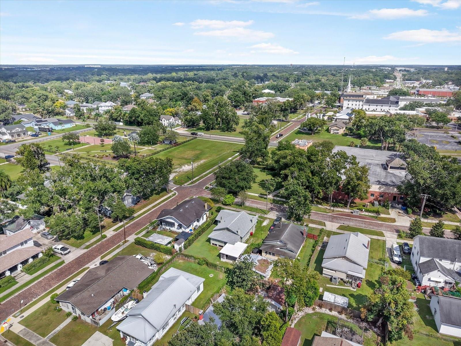 SCHOOL PARK - Residential