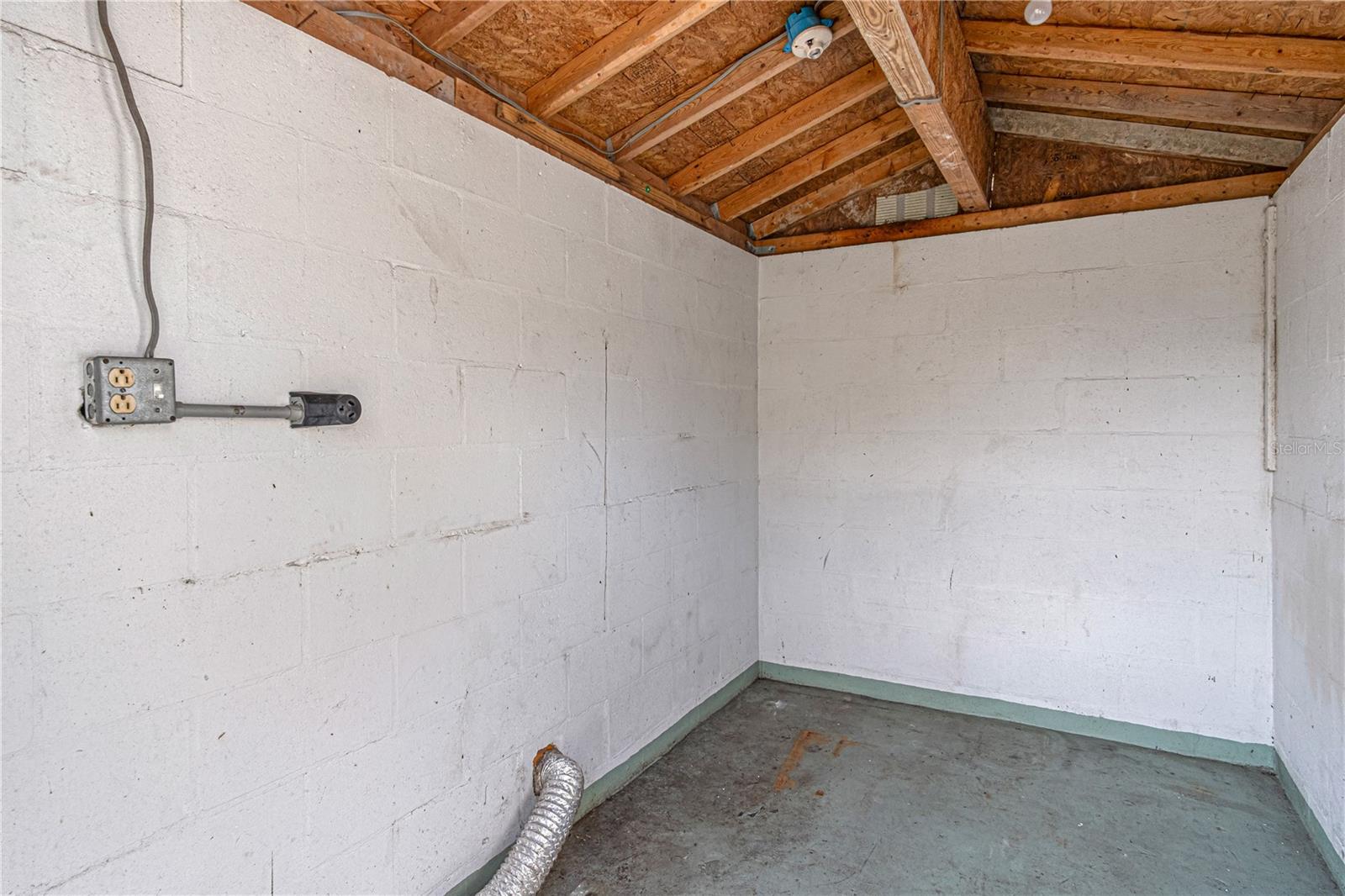 DAYTONA PINES SEC A - Residential