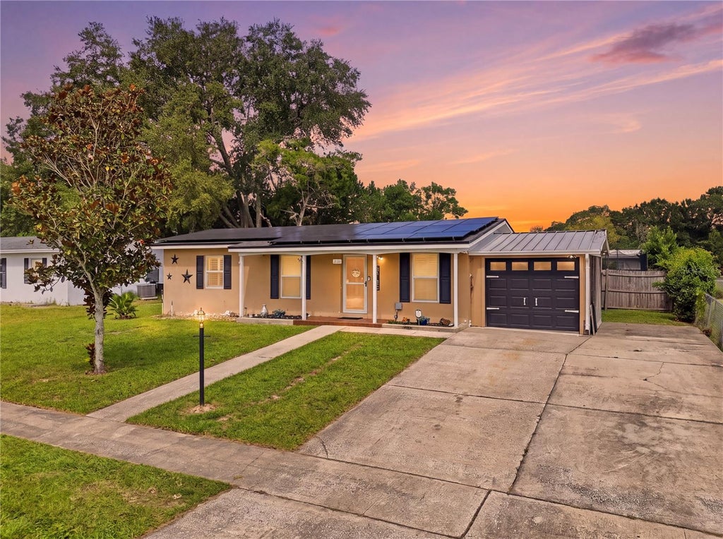 Photo of 1646 Hastings Drive, Deltona, FL 32725 (MLS # O6446915)