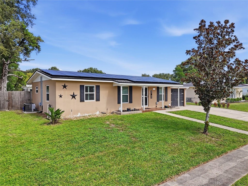 Photo of 1646 Hastings Drive, Deltona, FL 32725 (MLS # O6446915)
