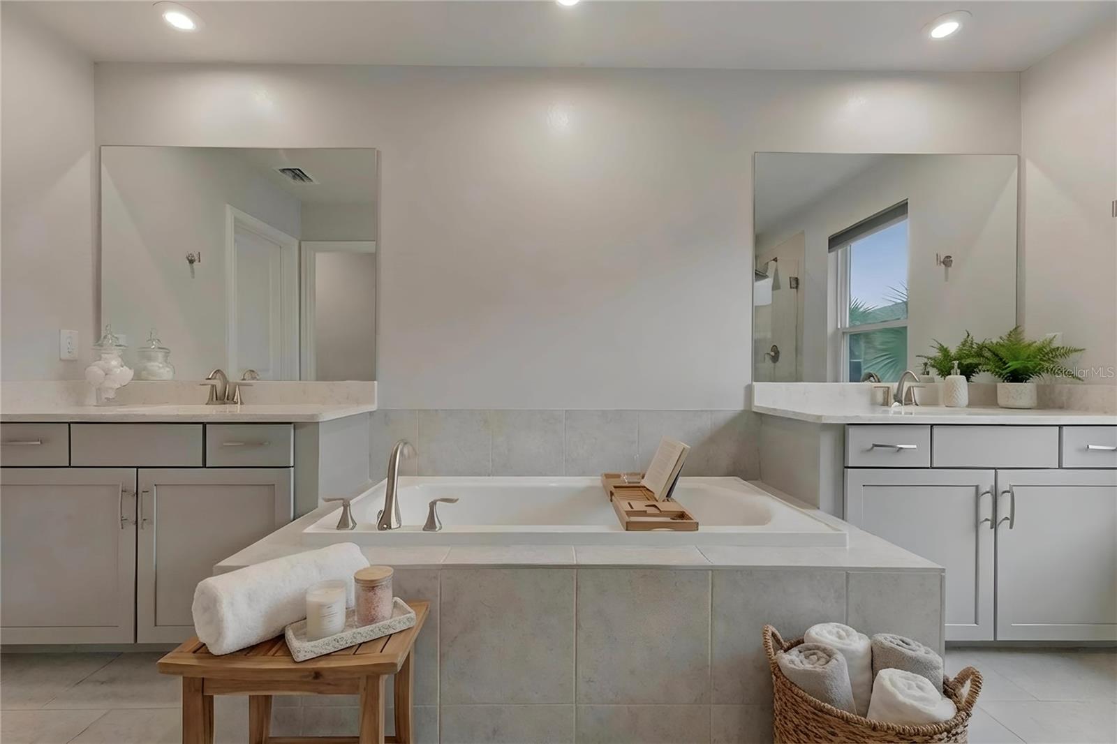 PARKVIEW/LONG LAKE RANCH PH 1B - Residential