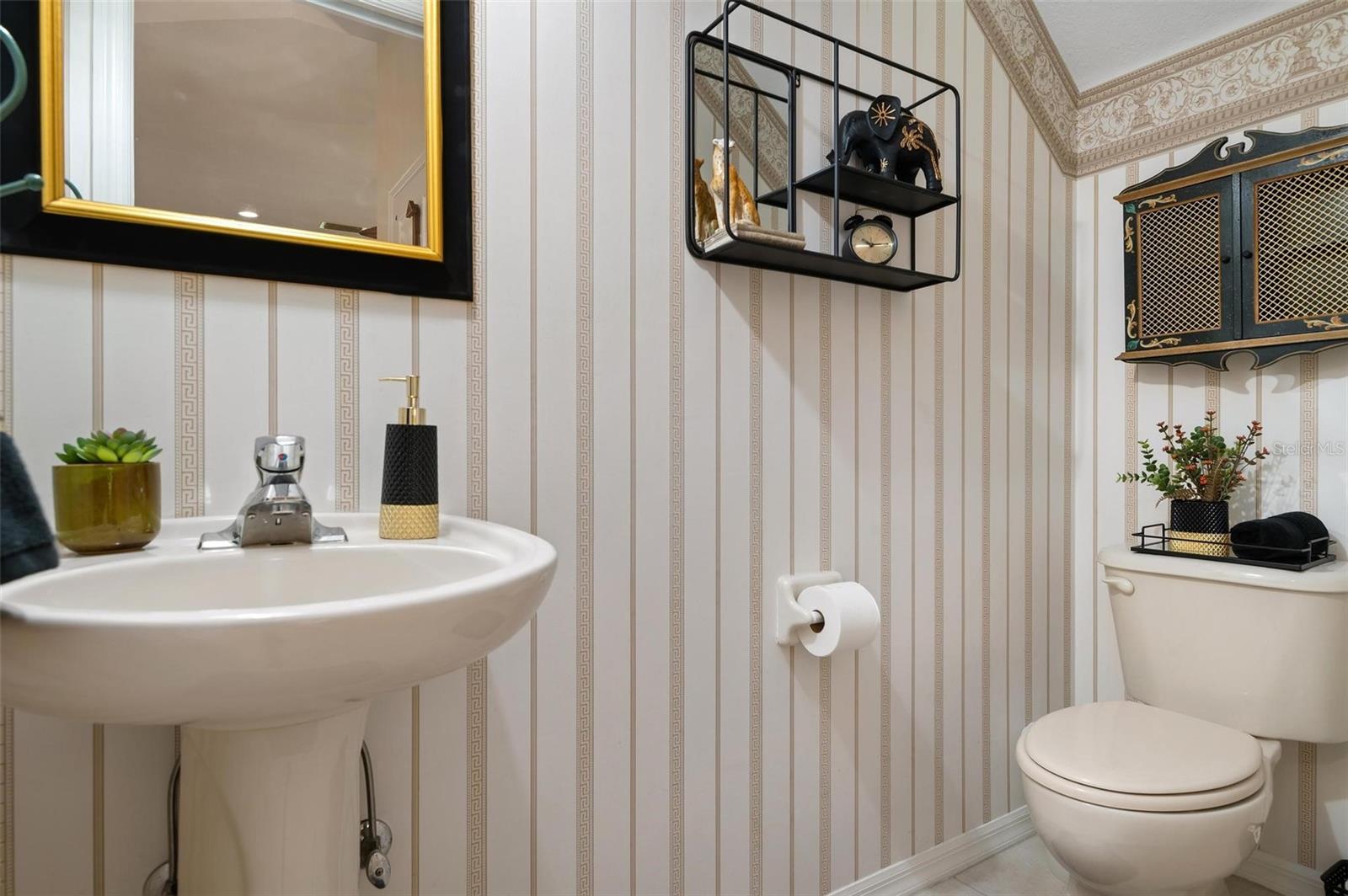 PALMER SQUARE WEST0 - Residential