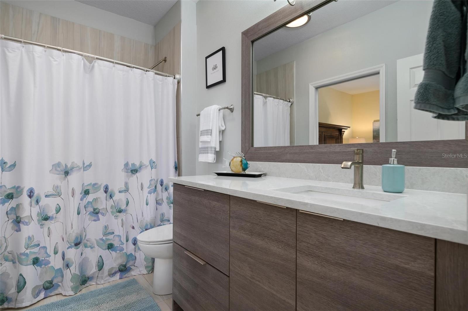 PALMER SQUARE WEST0 - Residential