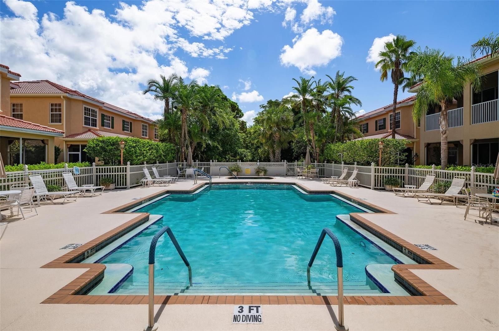 PALMER SQUARE WEST0 - Residential