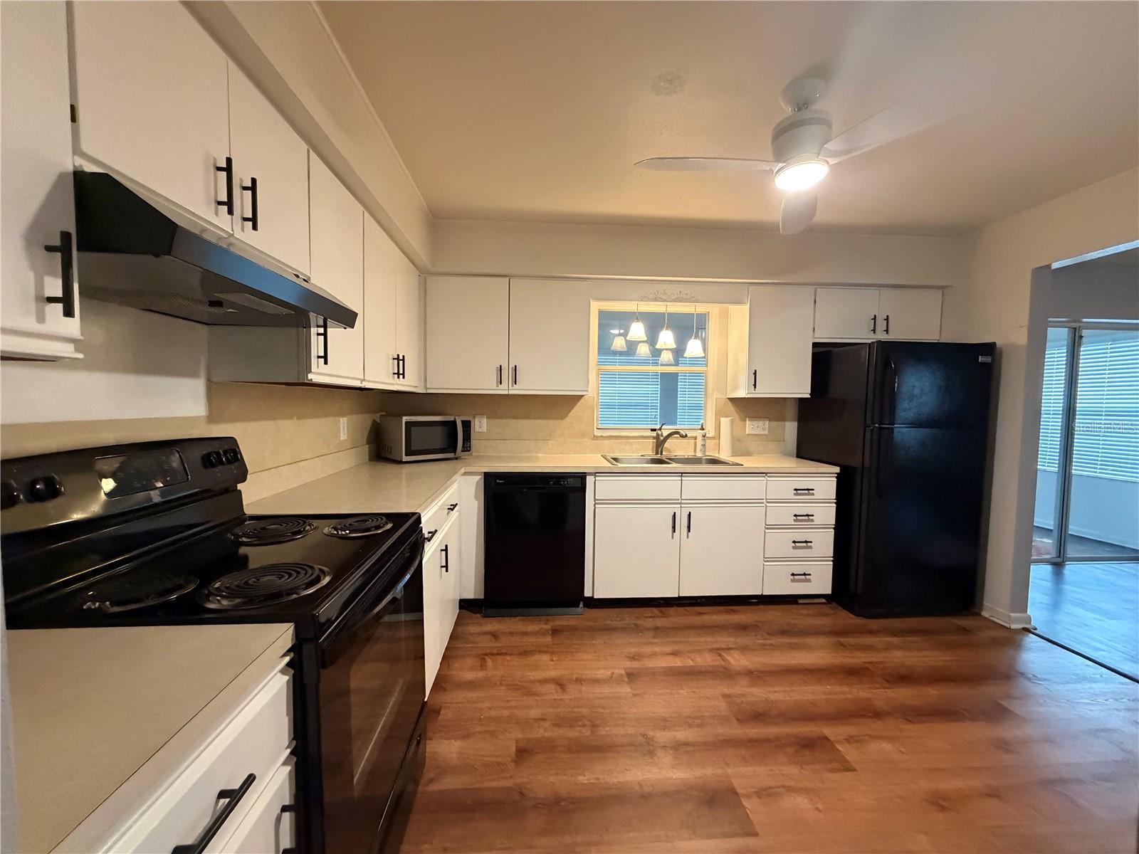 LAKE DEXTER MOORINGS - Residential