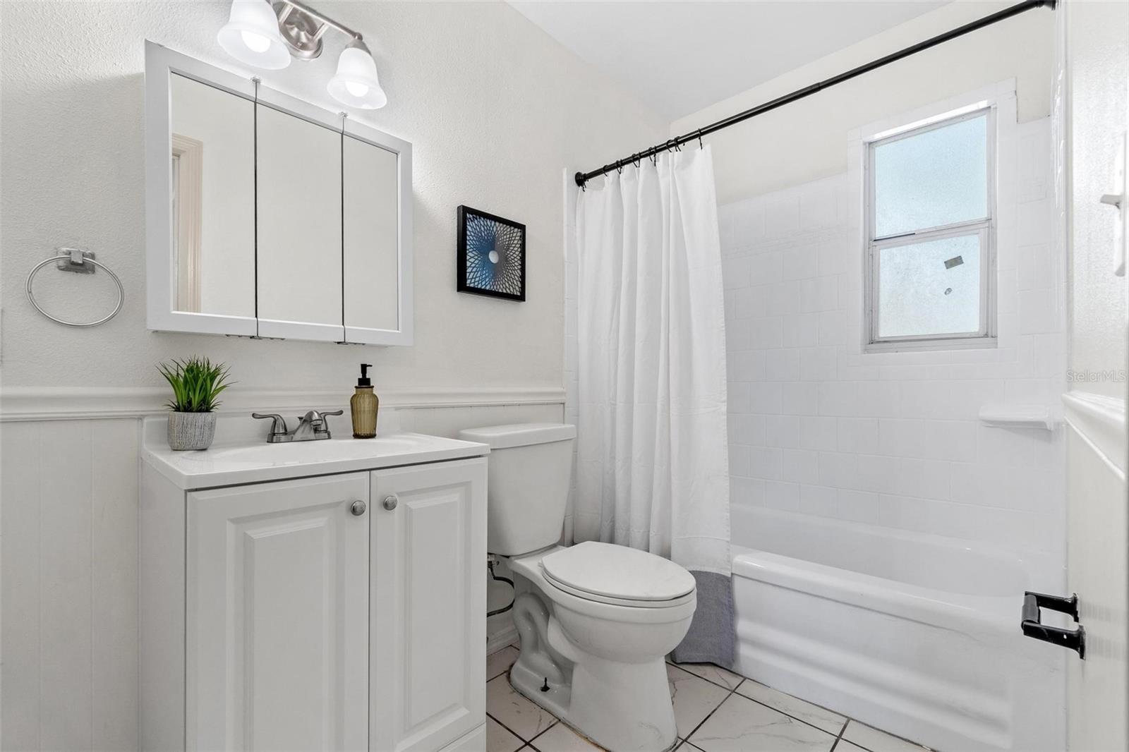BAYOU HEIGHTS HANLONS - Residential