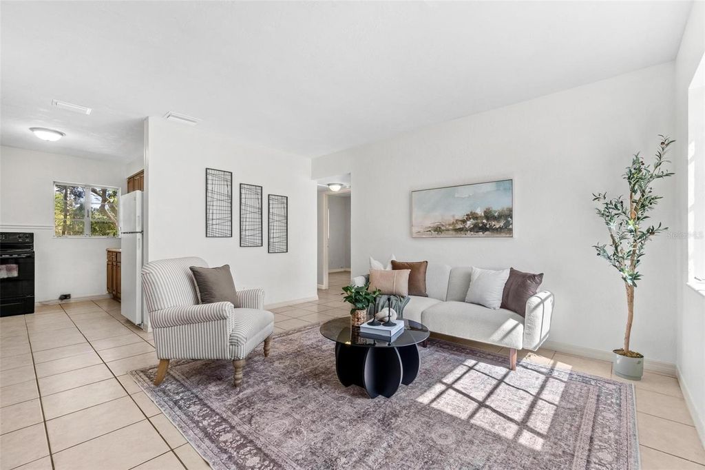 Photo of 629 53rd Avenue S, St Petersburg, FL 33705 (MLS # TB8440758)