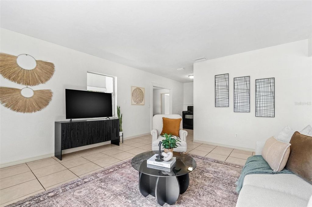 Photo of 629 53rd Avenue S, St Petersburg, FL 33705 (MLS # TB8440758)