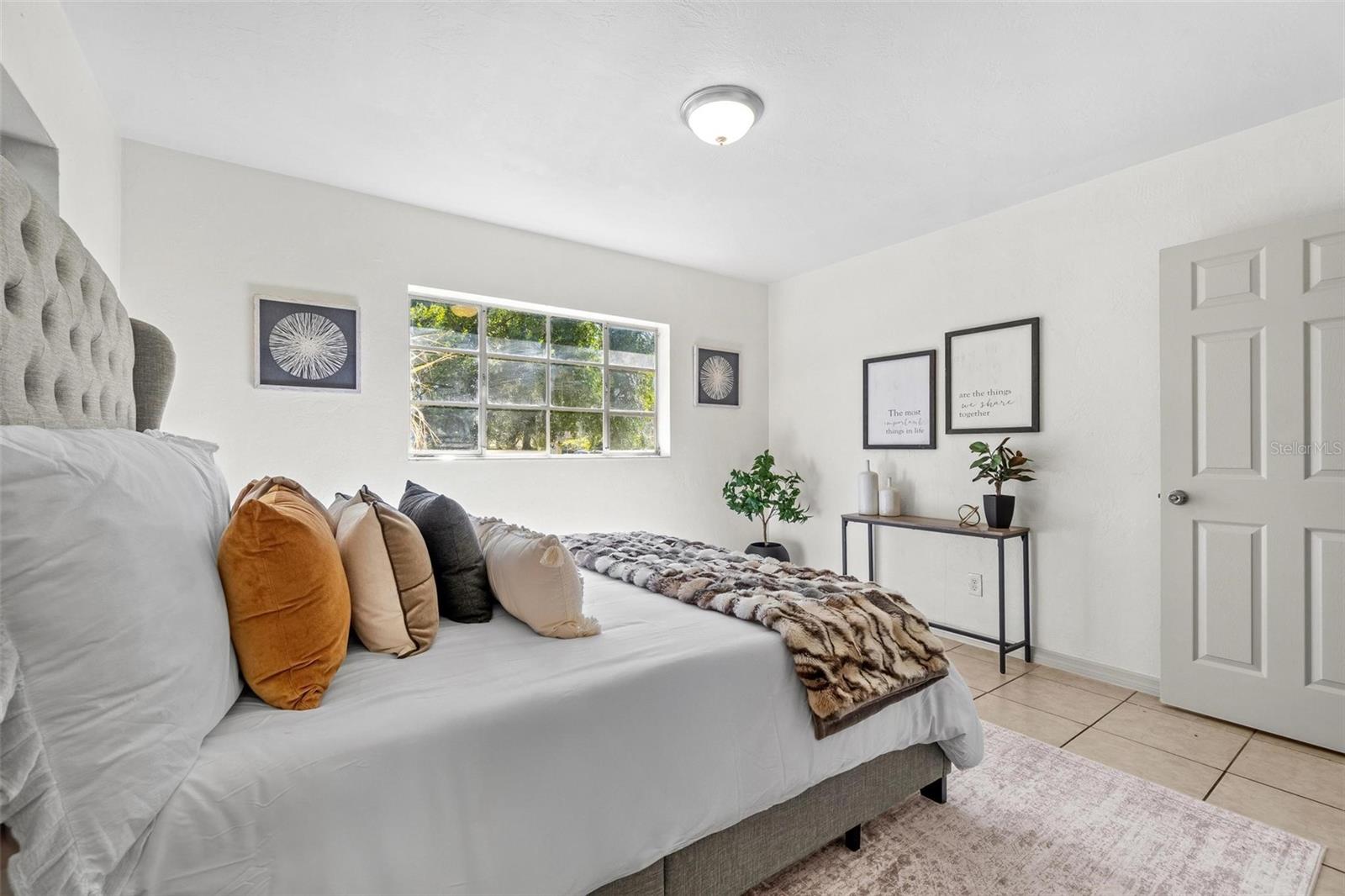 BAYOU HEIGHTS HANLONS - Residential
