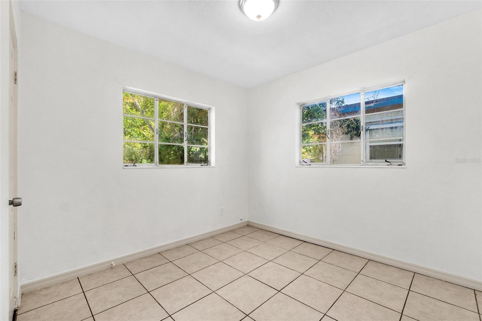 BAYOU HEIGHTS HANLONS - Residential