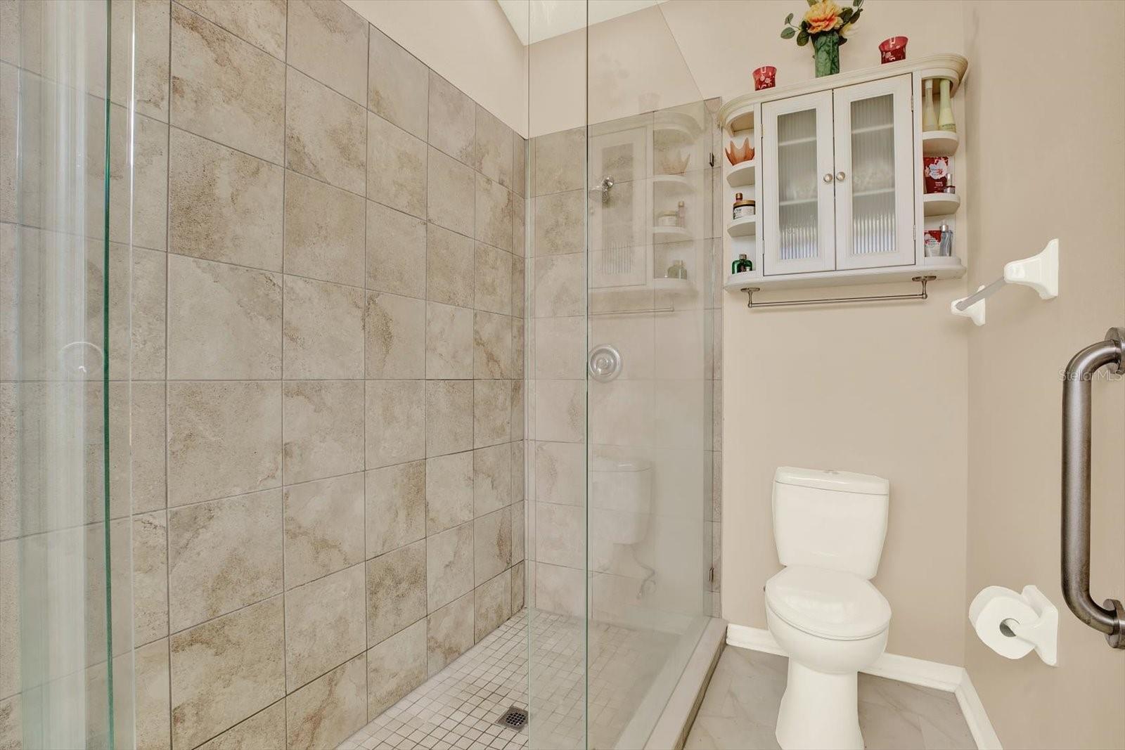 ROYAL HIGHLANDS - Residential