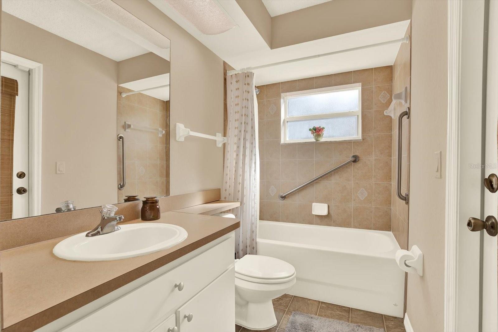 ROYAL HIGHLANDS - Residential