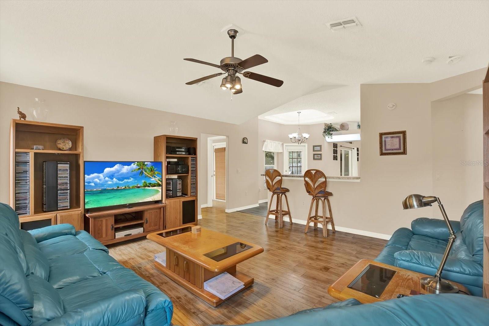 ROYAL HIGHLANDS - Residential