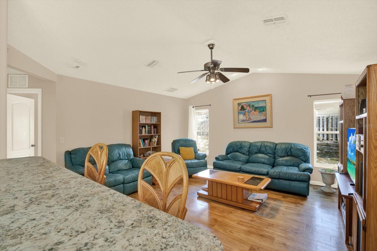 ROYAL HIGHLANDS - Residential