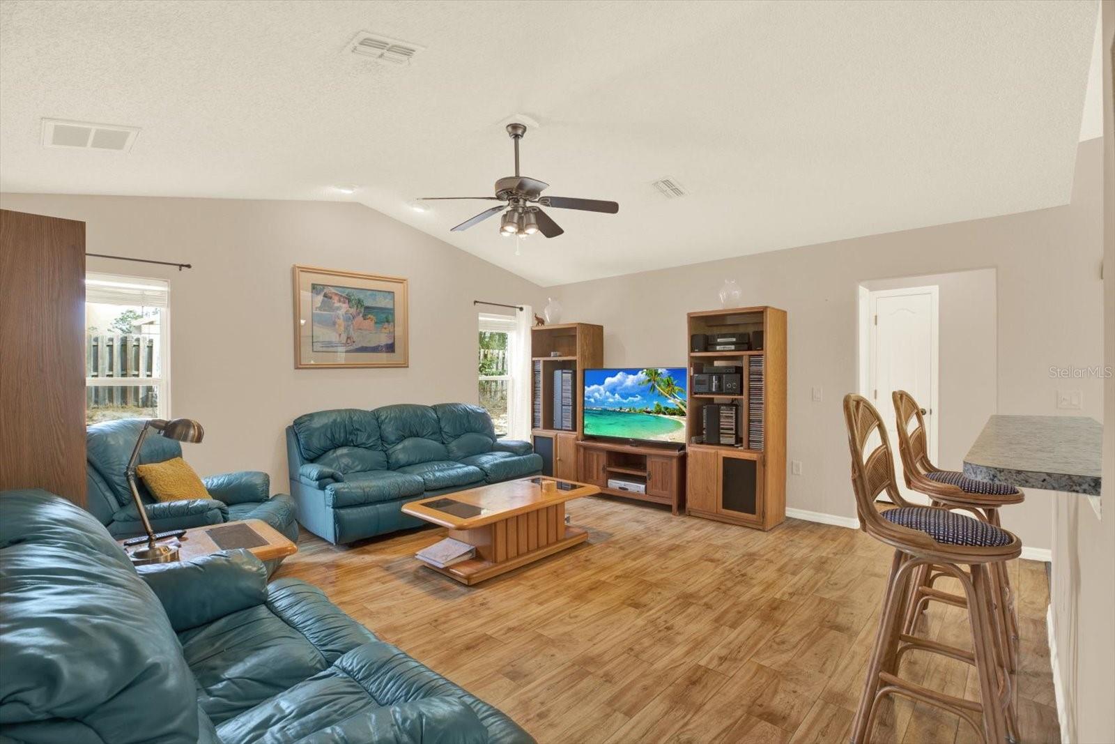 ROYAL HIGHLANDS - Residential