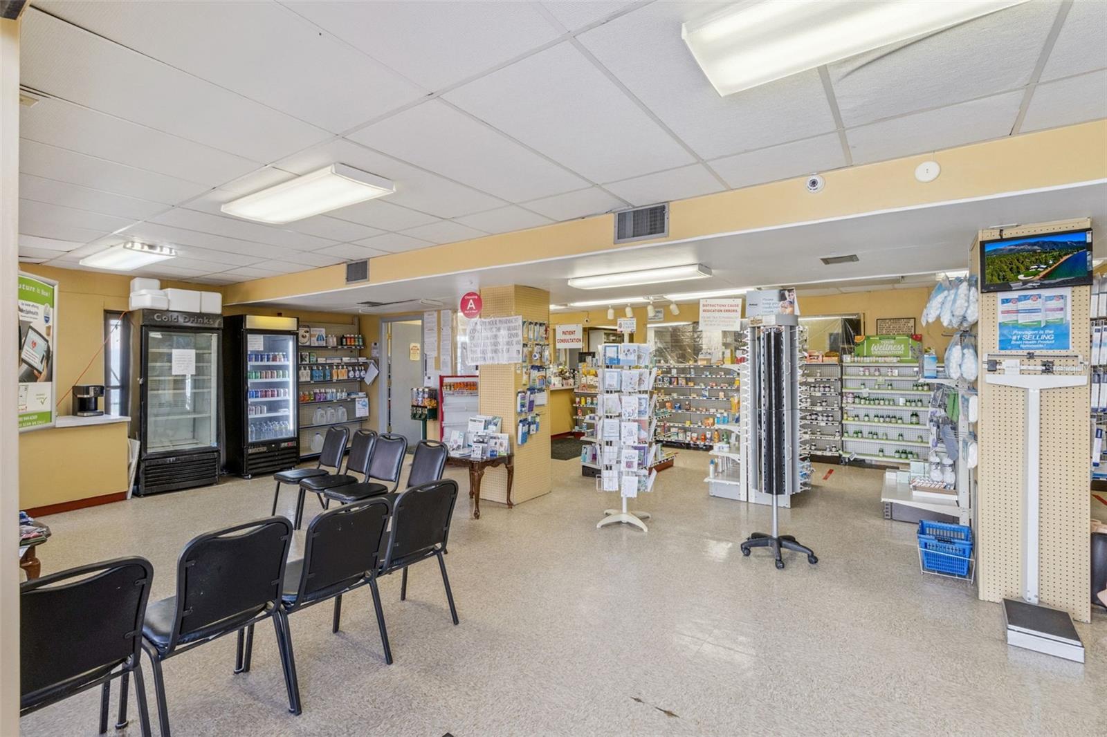 TROPICAL GARDENS - Commercial Sale