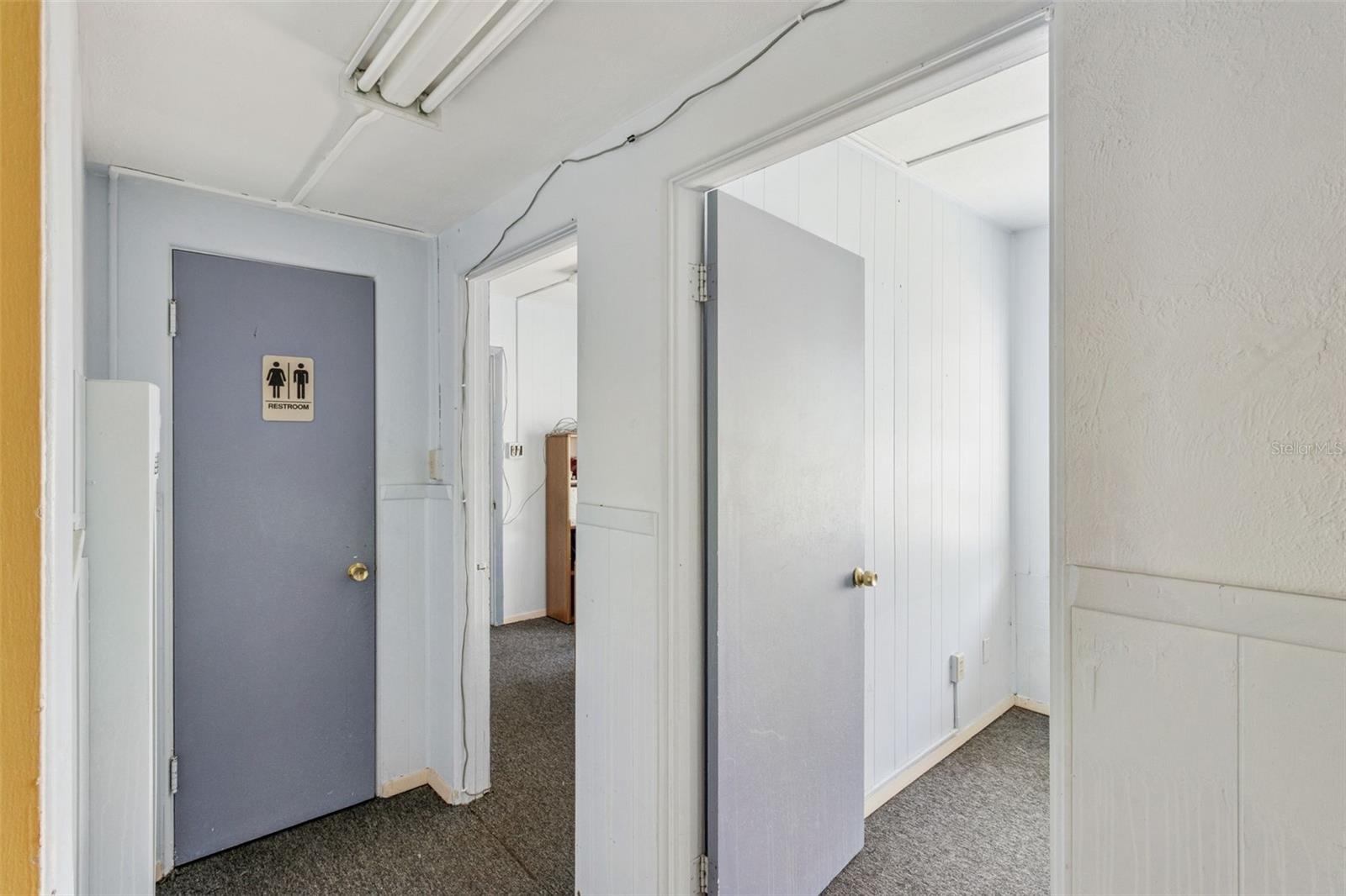 TROPICAL GARDENS - Commercial Sale