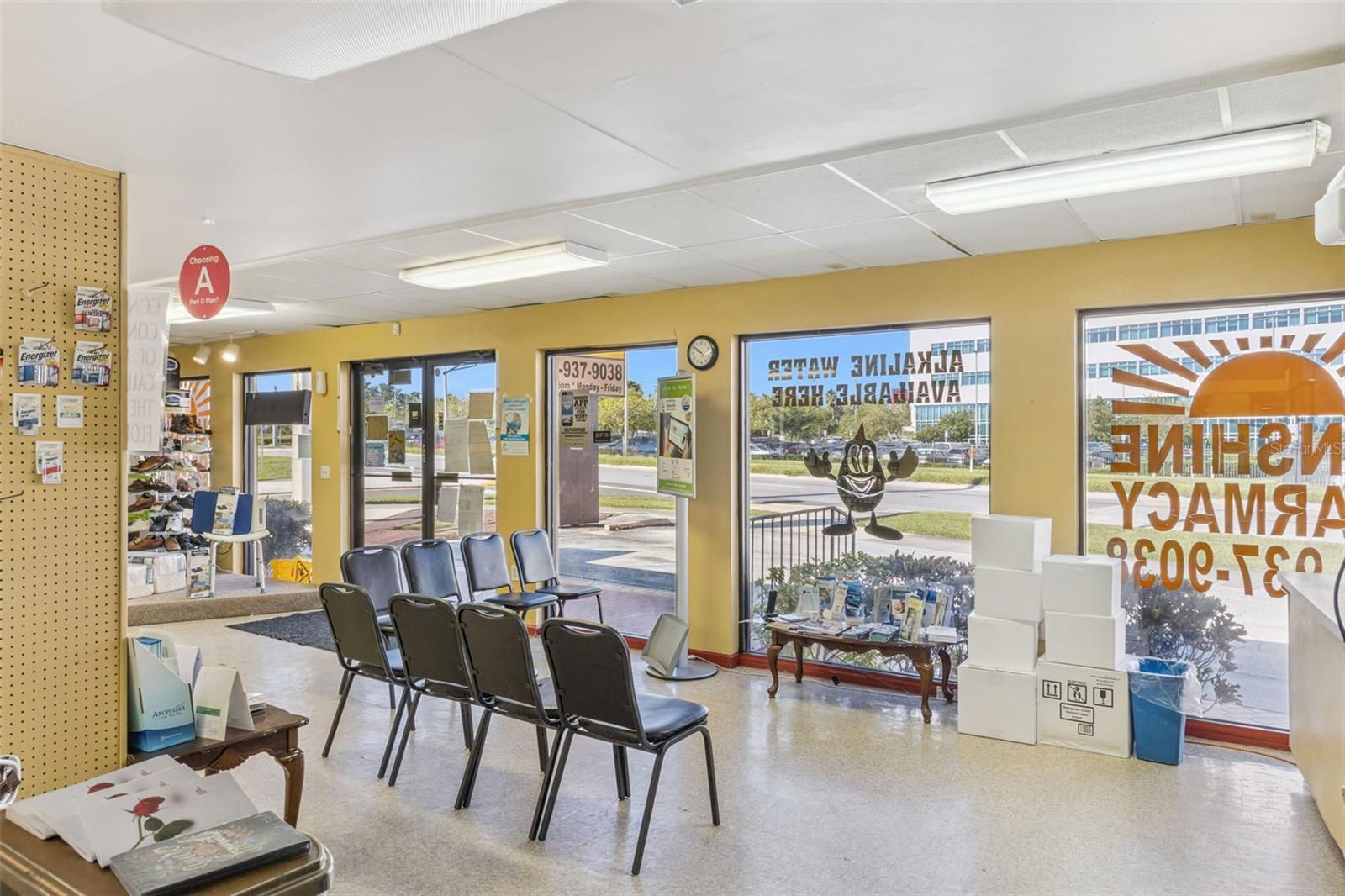 TROPICAL GARDENS - Commercial Sale