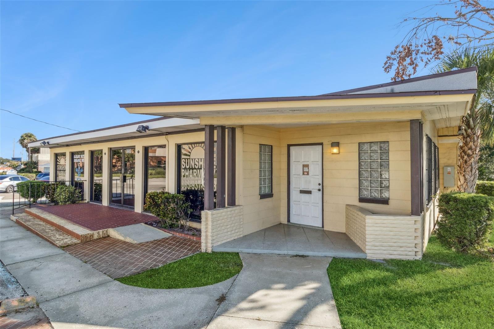 1231 LAKELAND HILLS BOULEVARD
