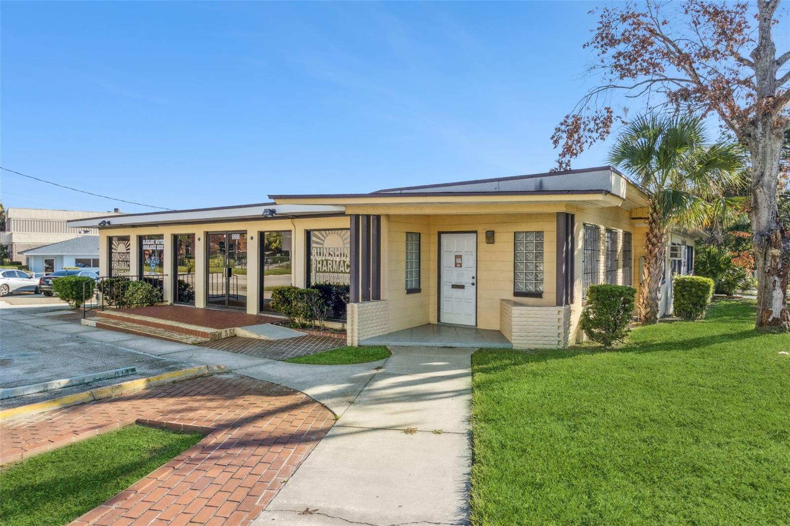 1231 LAKELAND HILLS BOULEVARD