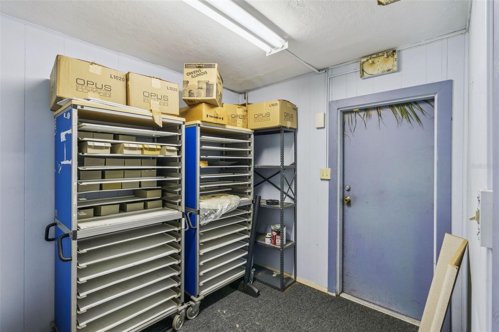 TROPICAL GARDENS - Commercial Sale