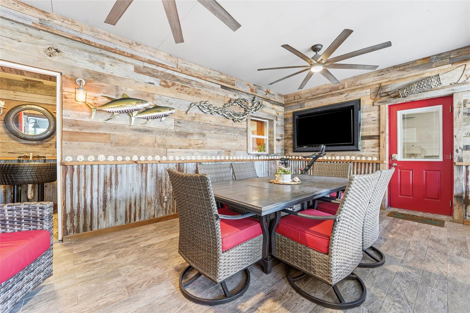 FLORAL GARDENS - Residential