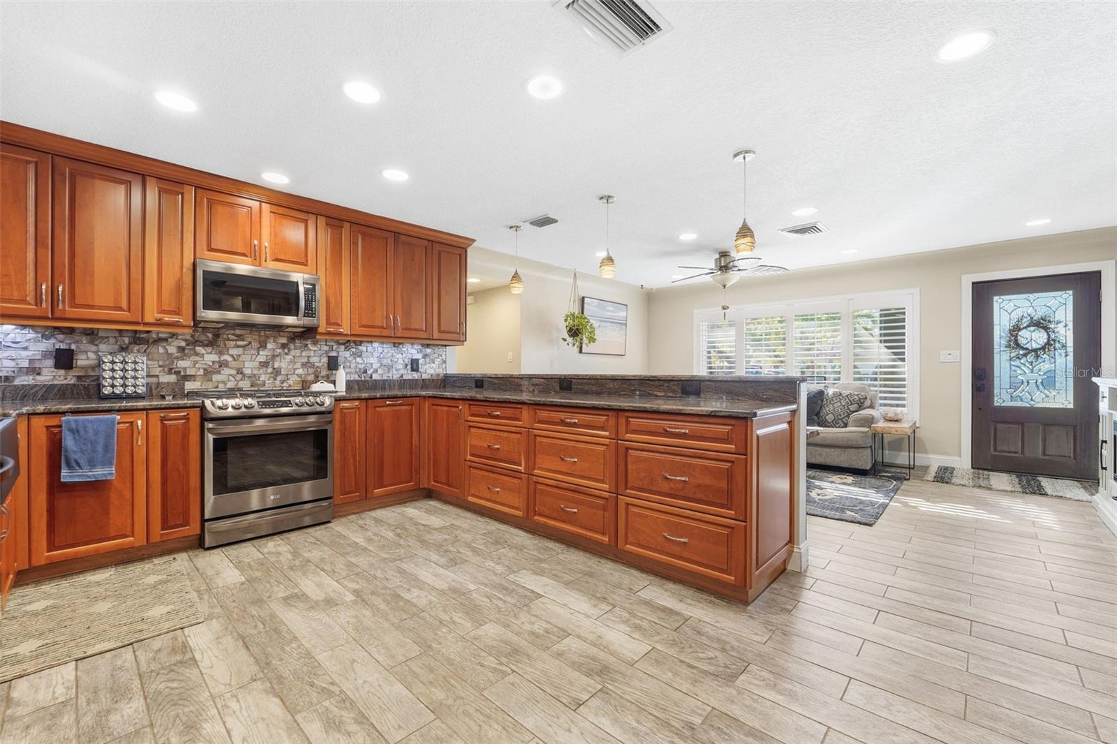 FLORAL GARDENS - Residential