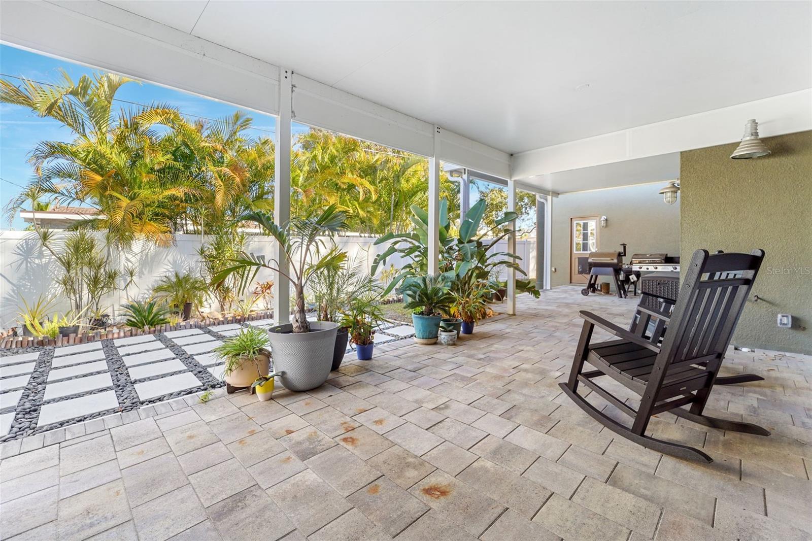 FLORAL GARDENS - Residential