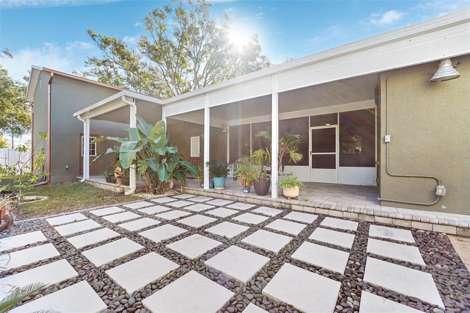 FLORAL GARDENS - Residential