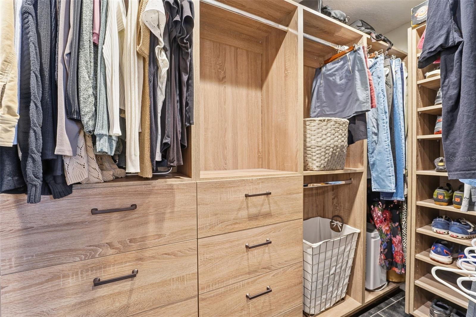 FLORAL GARDENS - Residential