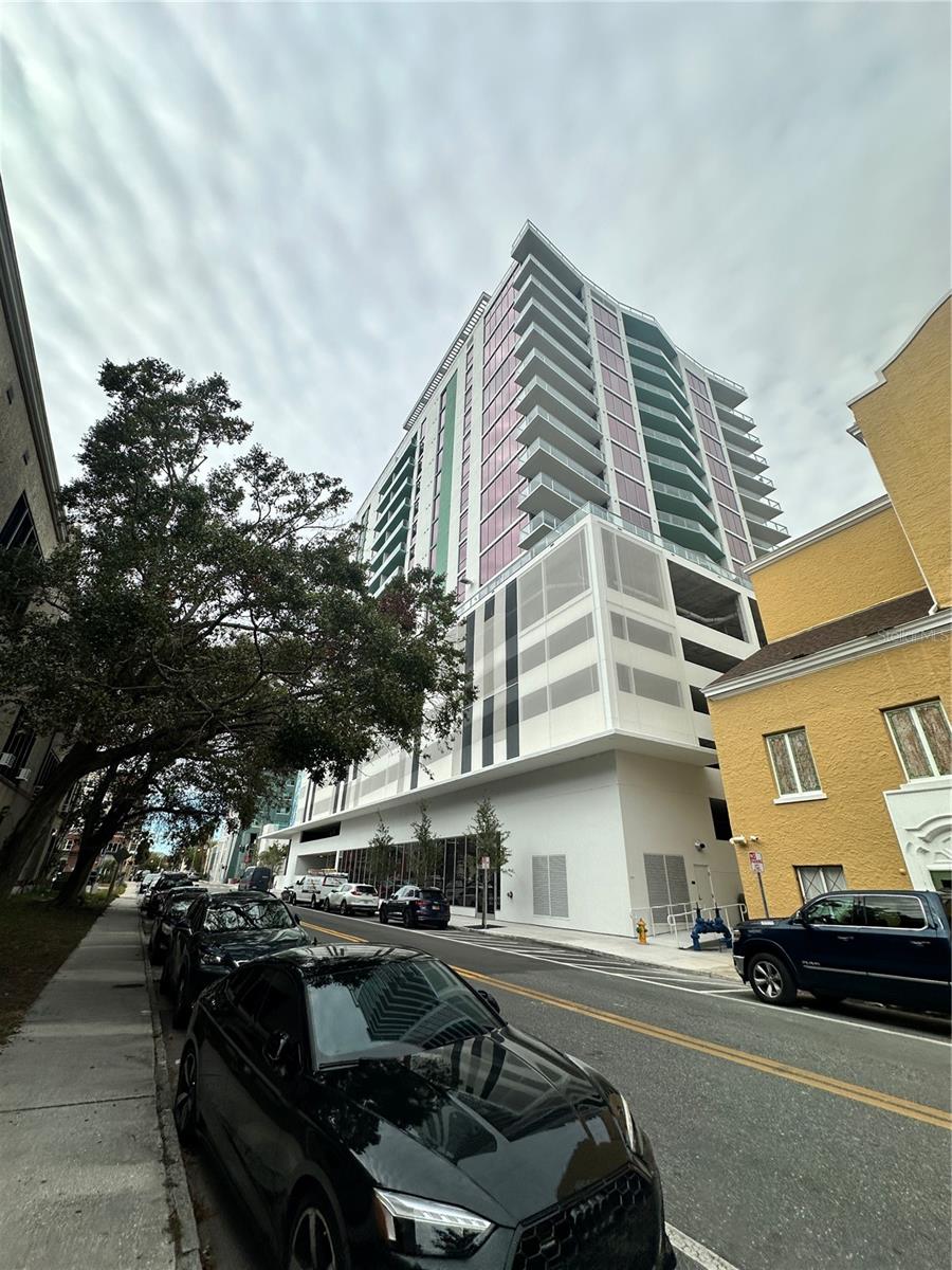 REFLECTION ST PETE - Residential Lease