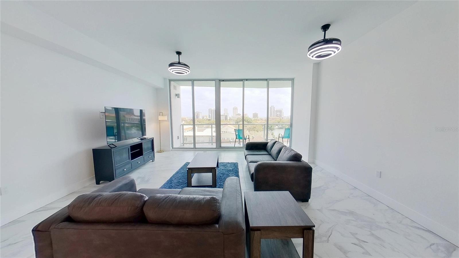 REFLECTION ST PETE - Residential Lease