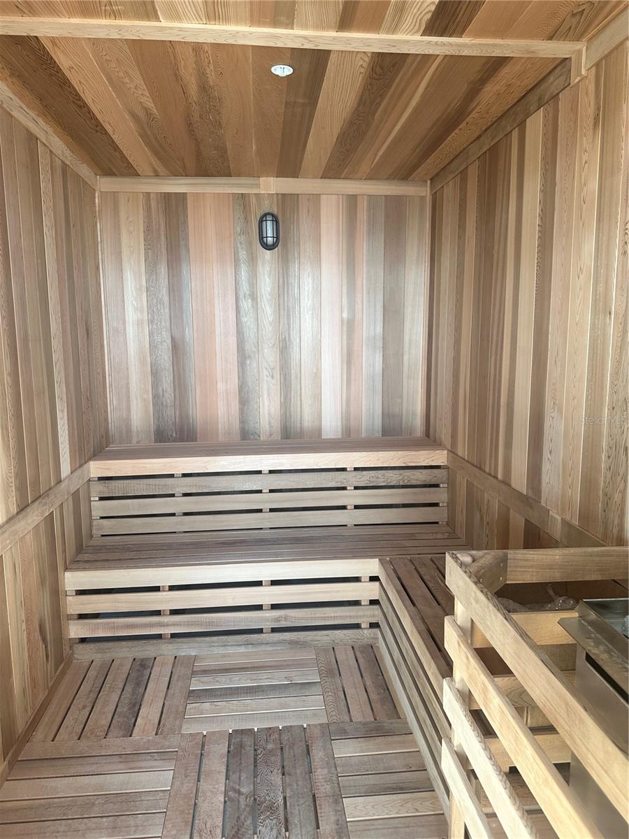 REFLECTION ST PETE - Residential Lease