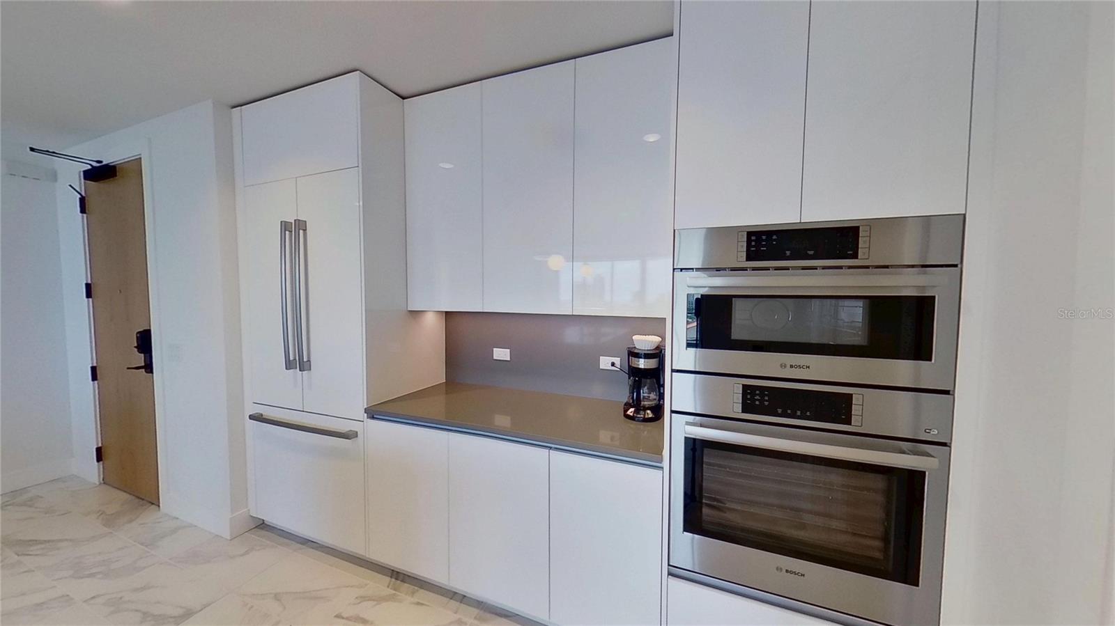 REFLECTION ST PETE - Residential Lease