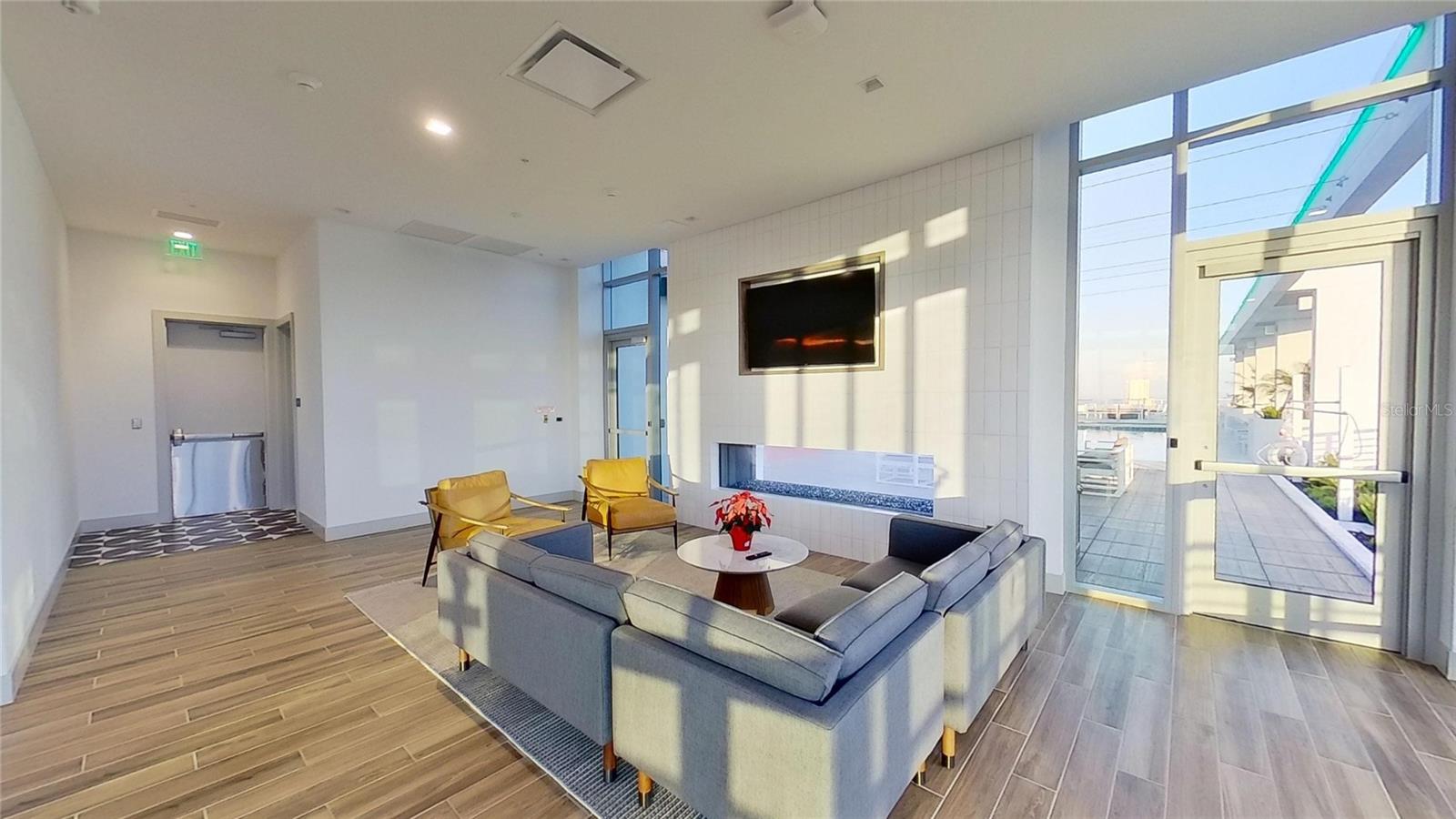 REFLECTION ST PETE - Residential Lease