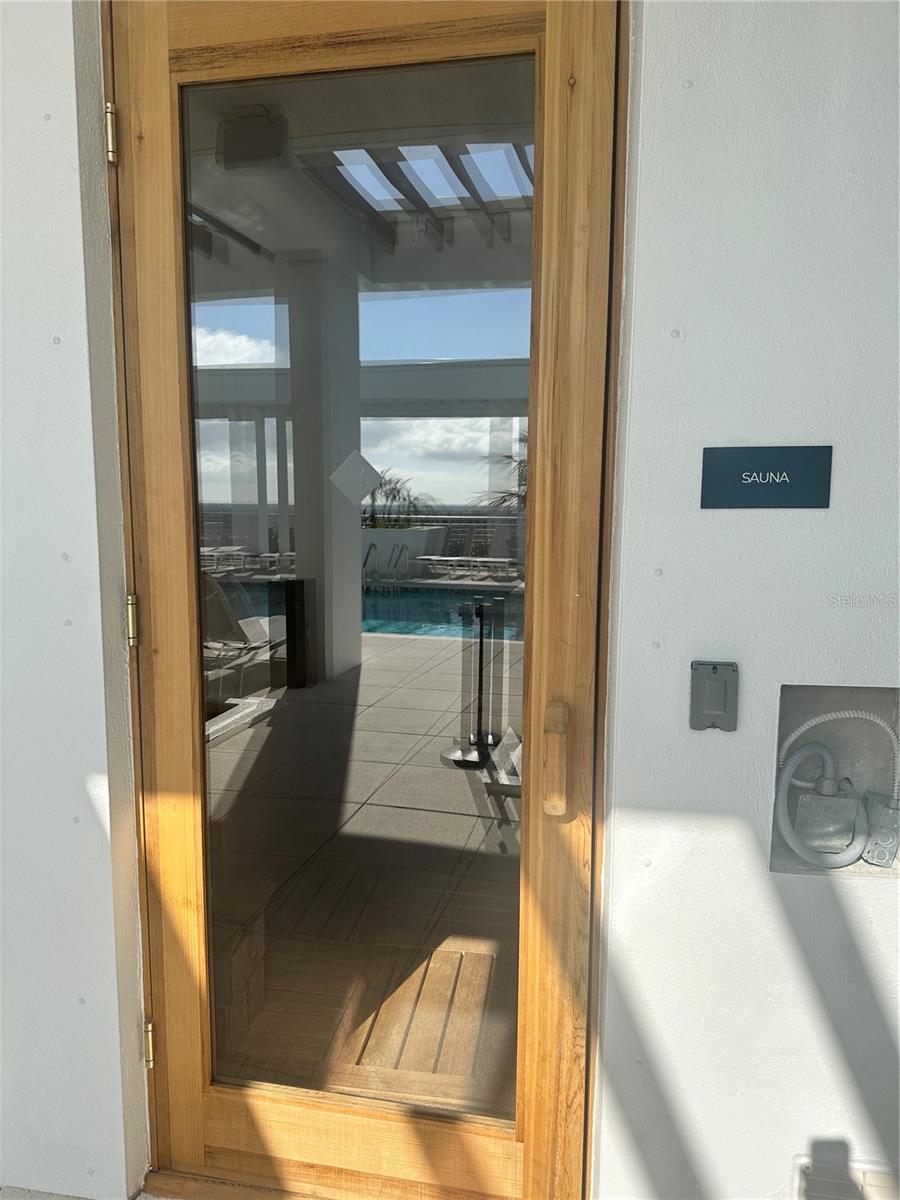 REFLECTION ST PETE - Residential Lease