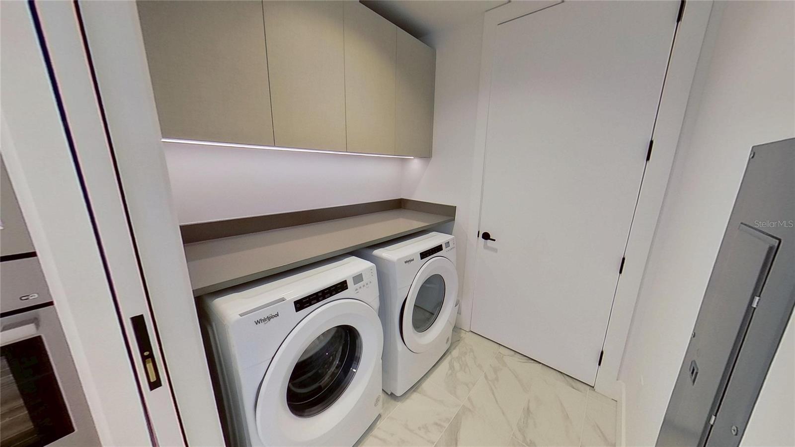 REFLECTION ST PETE - Residential Lease