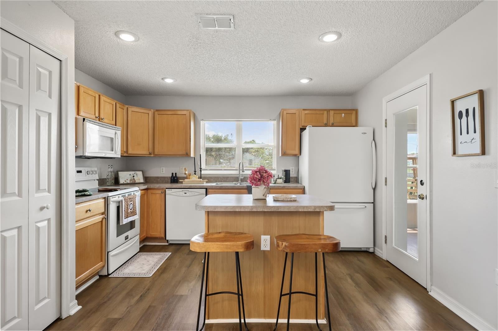 2965 COOL BREEZE CIRCLE