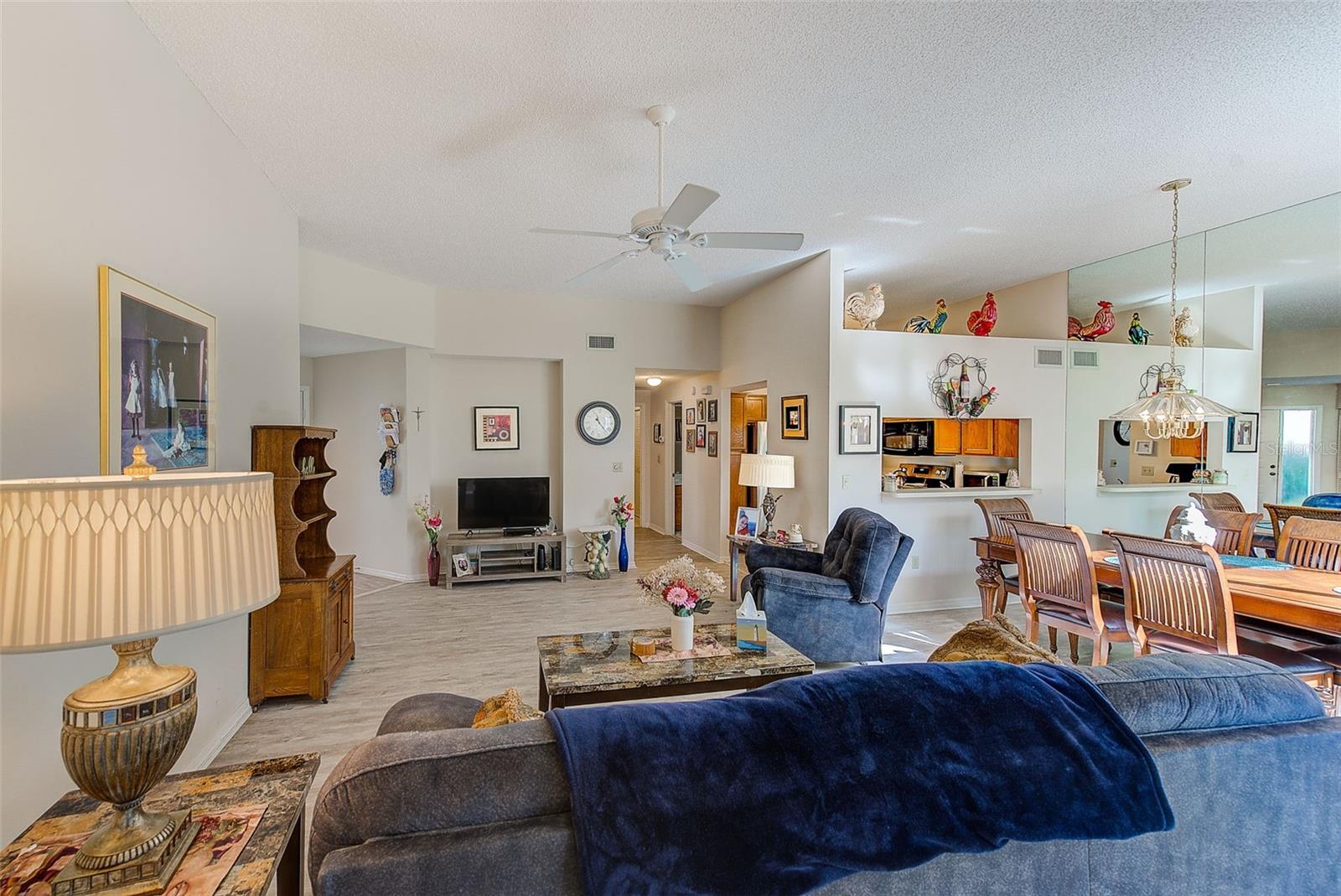 207 CLAYS TRAIL 207