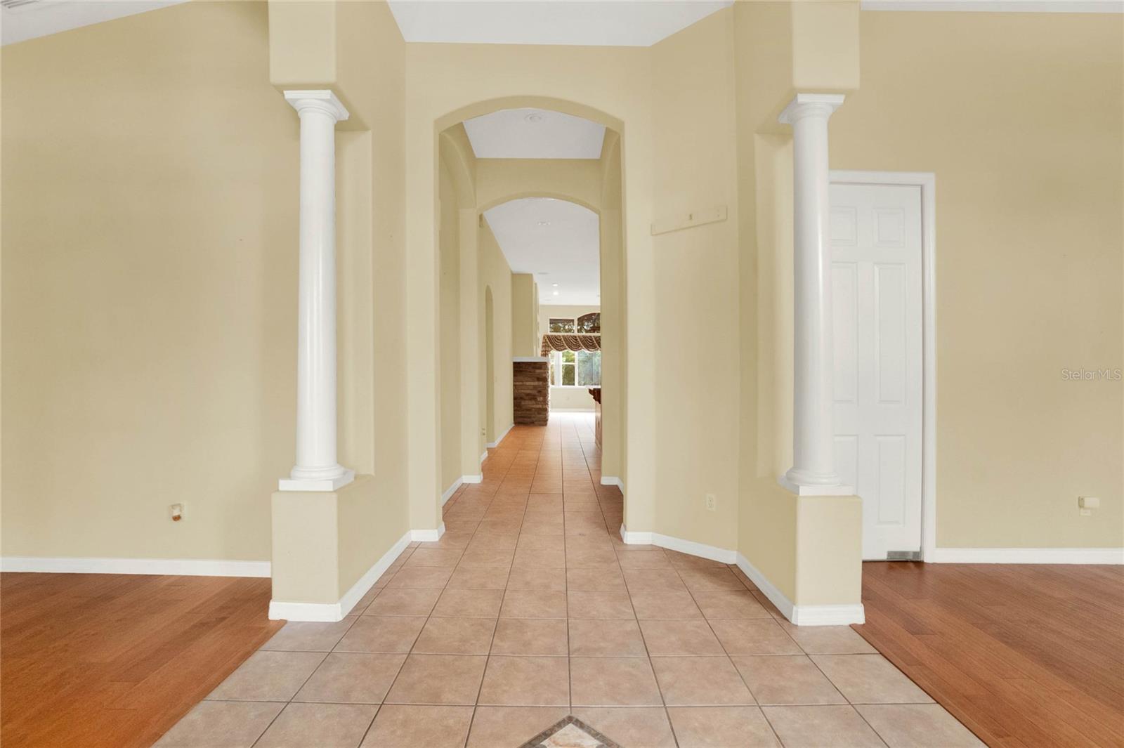 2108 DRIVE WAY