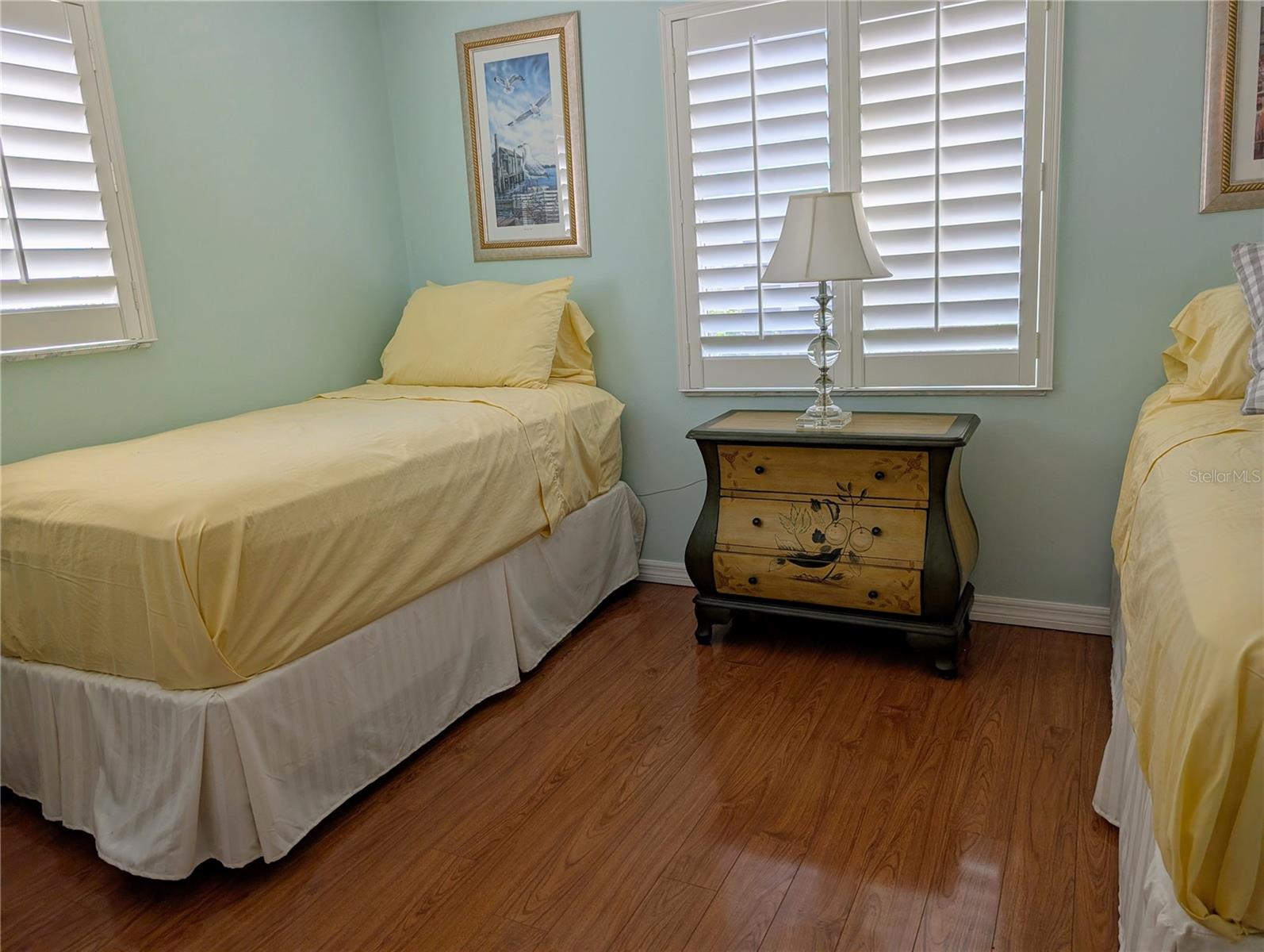 BAYSHORE ON THE LAKE APTS II SEC 1 - Residential