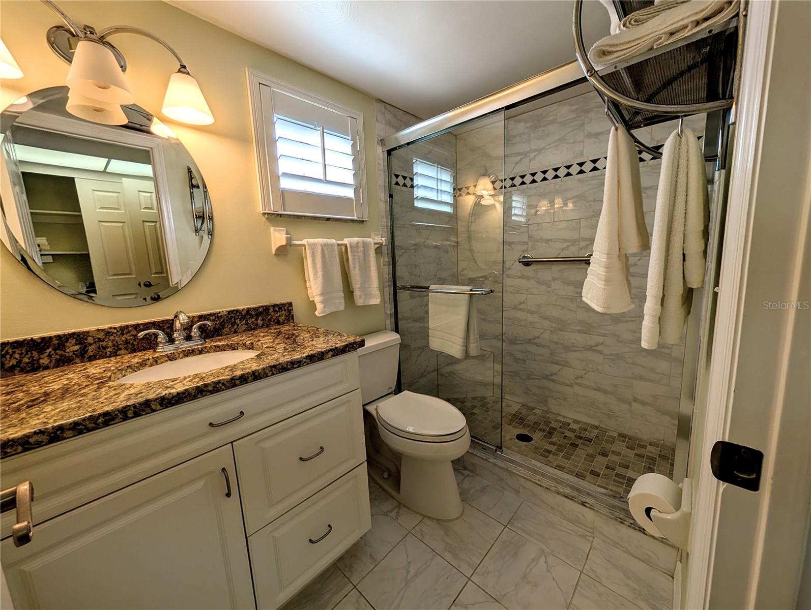 BAYSHORE ON THE LAKE APTS II SEC 1 - Residential