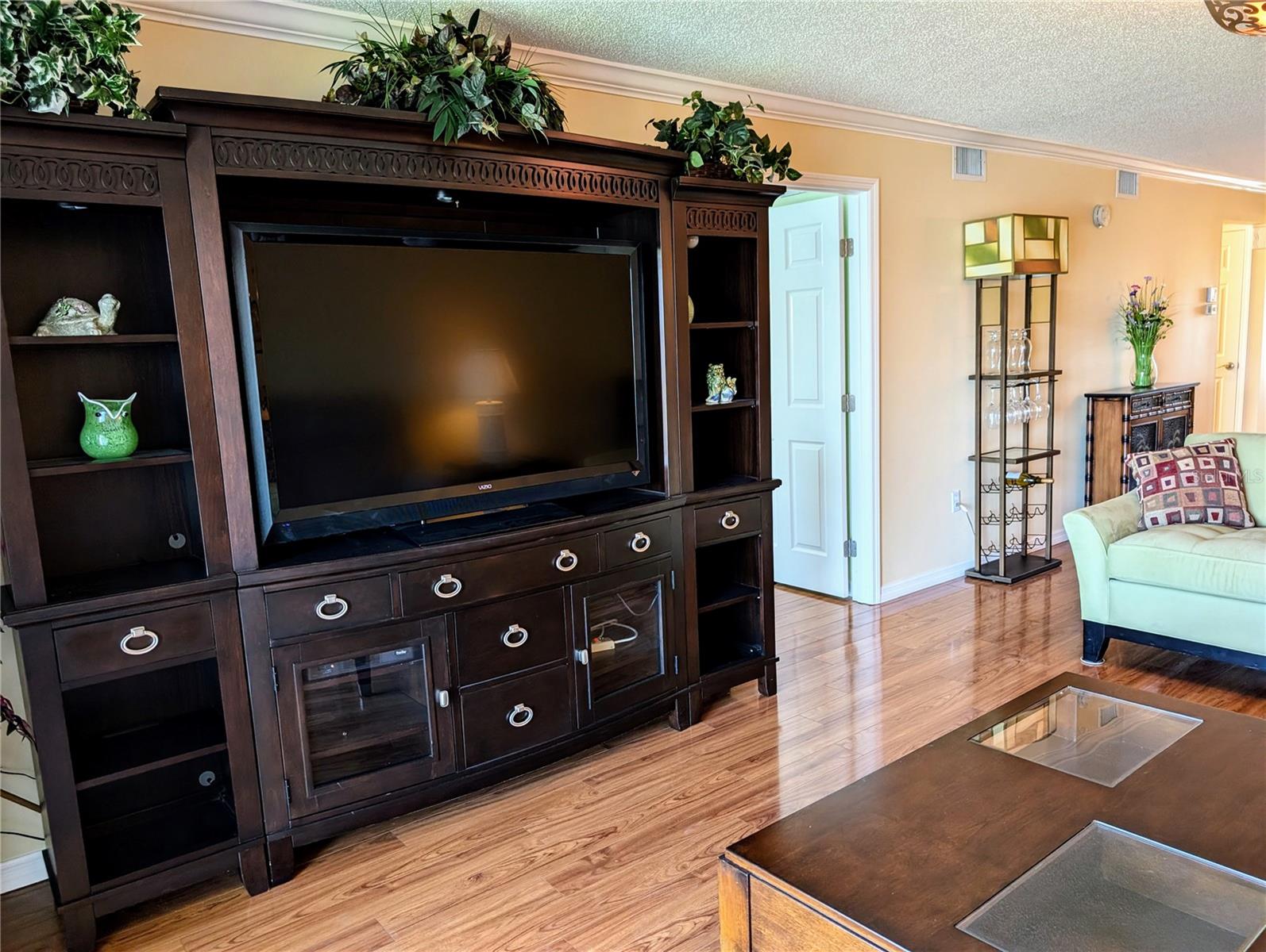 BAYSHORE ON THE LAKE APTS II SEC 1 - Residential