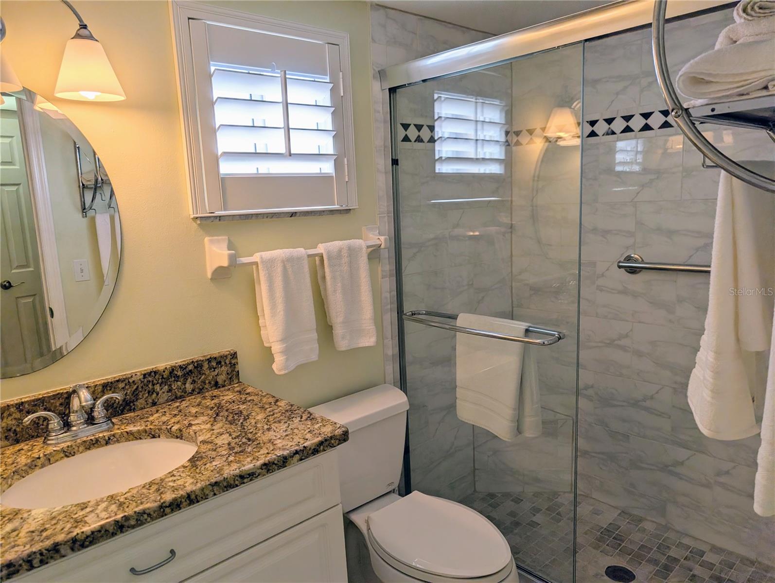 BAYSHORE ON THE LAKE APTS II SEC 1 - Residential