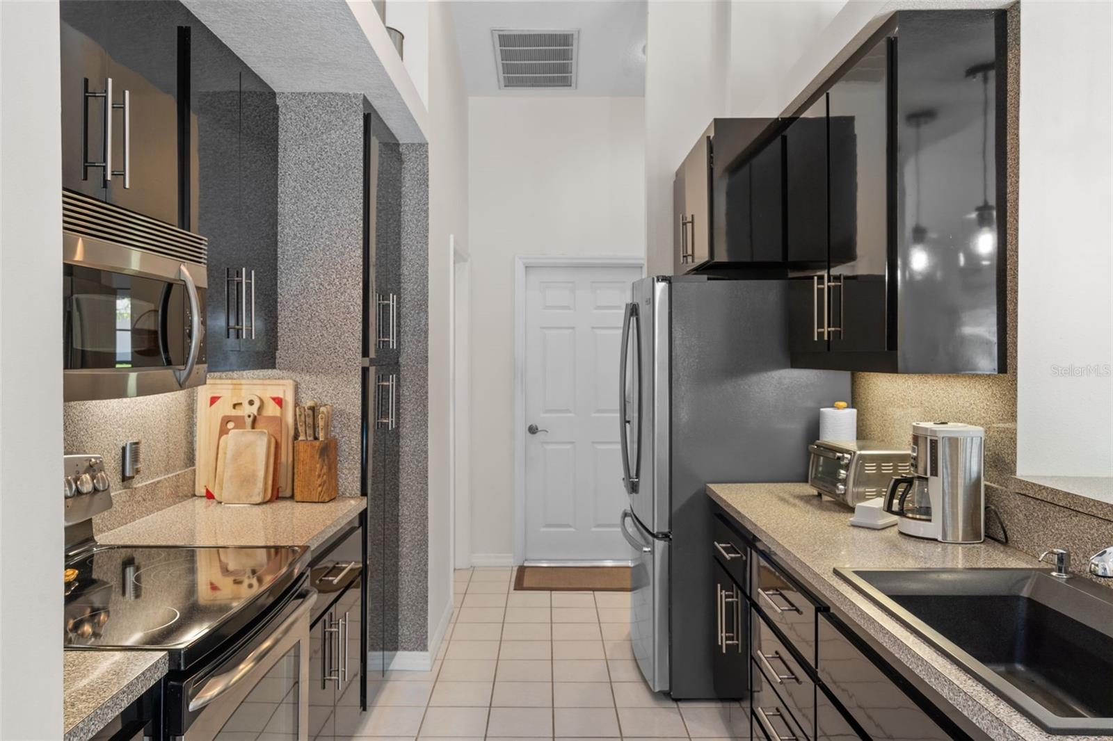 HUNTERS RIDGE - Residential