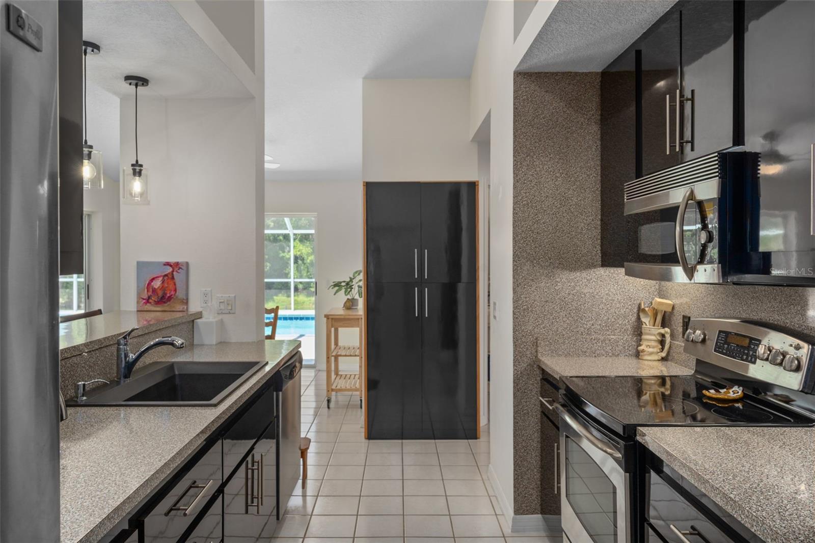 HUNTERS RIDGE - Residential