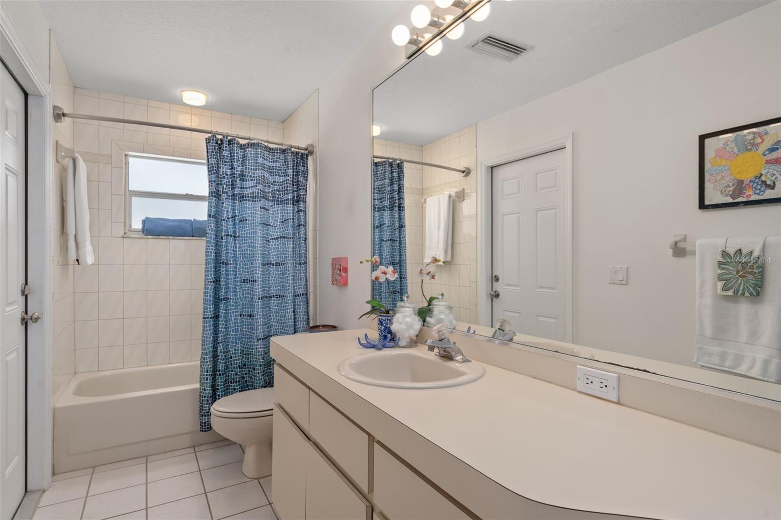 HUNTERS RIDGE - Residential