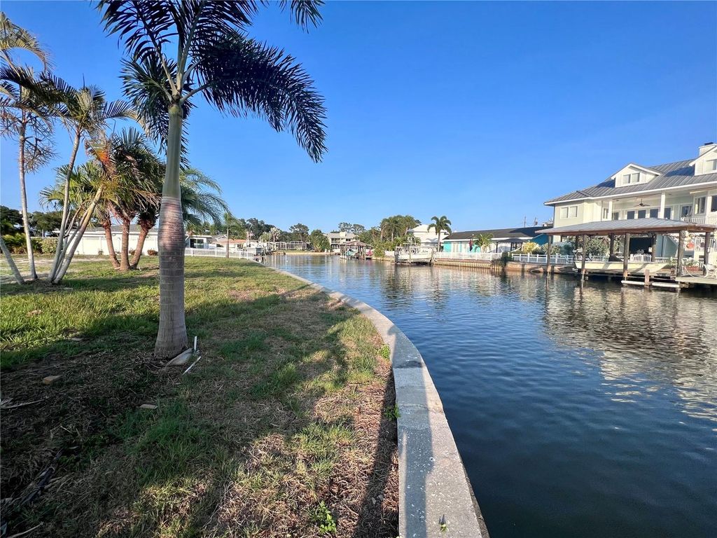 Photo of 1796 Brookside Boulevard, Largo, FL 33770 (MLS # U8202090)